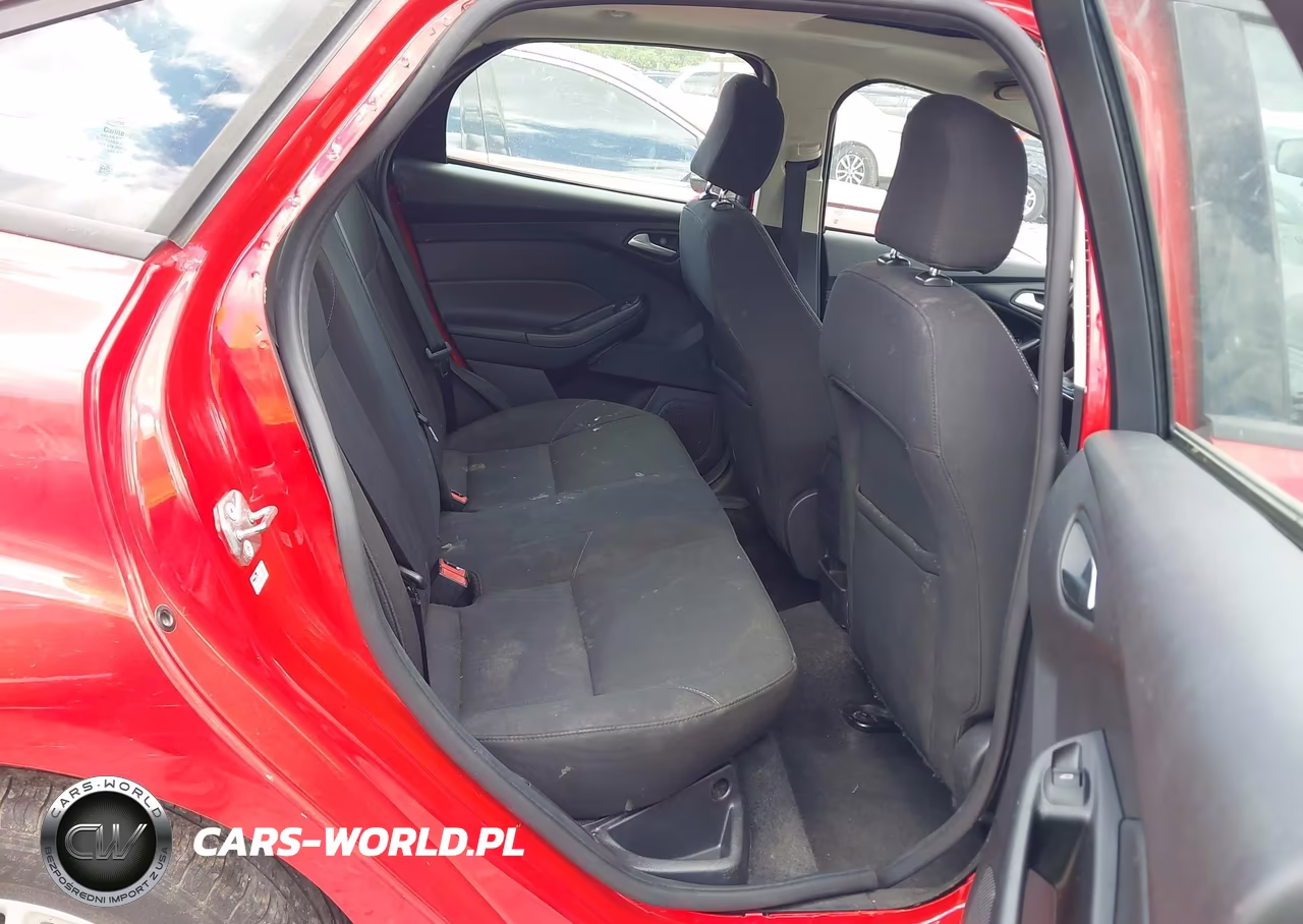 2015 Ford Focus Se VIN:1FADP3F22FL233785 - 8