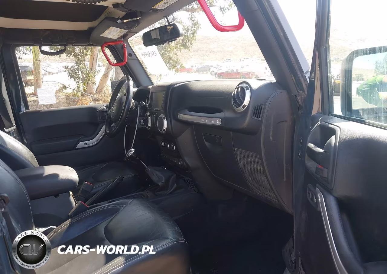 2016 Jeep Wrangler Rubicon VIN:1C4BJWCG8GL235059 - 5