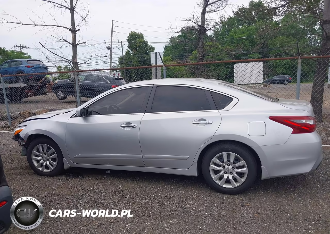2018 Nissan Altima 2.5 S VIN:1N4AL3AP0JC268464 - 15