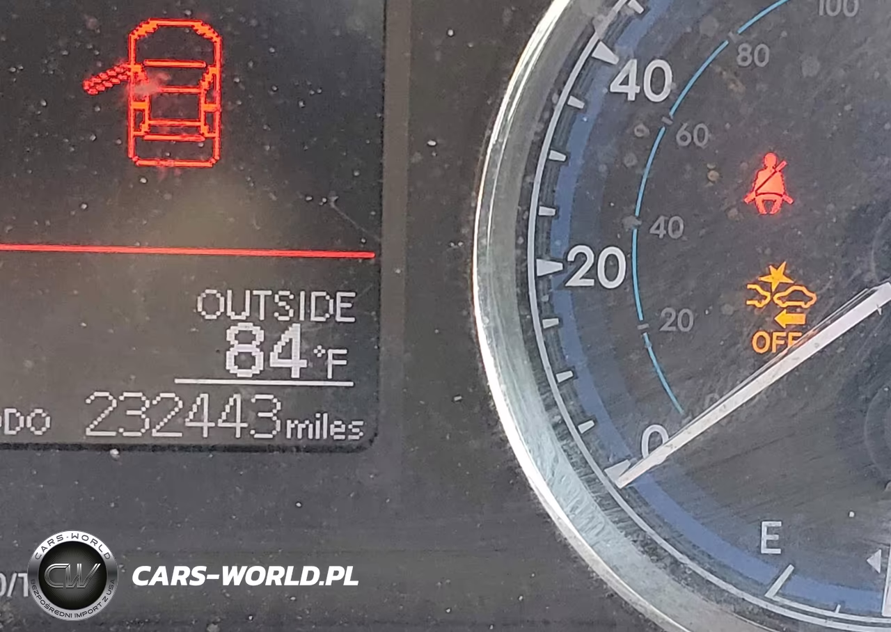 2018 Toyota Corolla Le VIN:2T1BURHE0JC985067 - 15