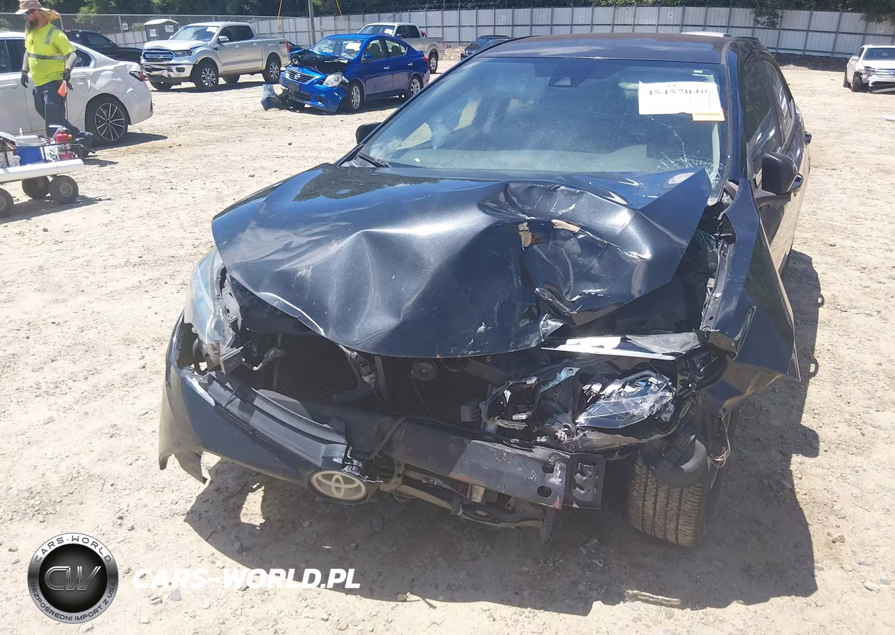 2018 Toyota Corolla Le VIN:2T1BURHE0JC985067 - 6