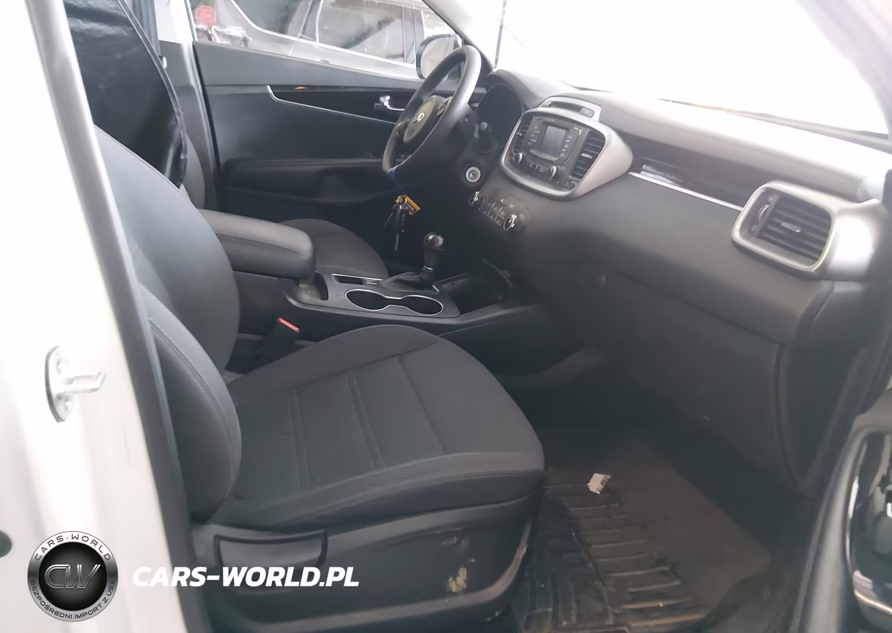 2018 Kia Sorento 3.3L Lx VIN:5XYPGDA50JG340398 - 5