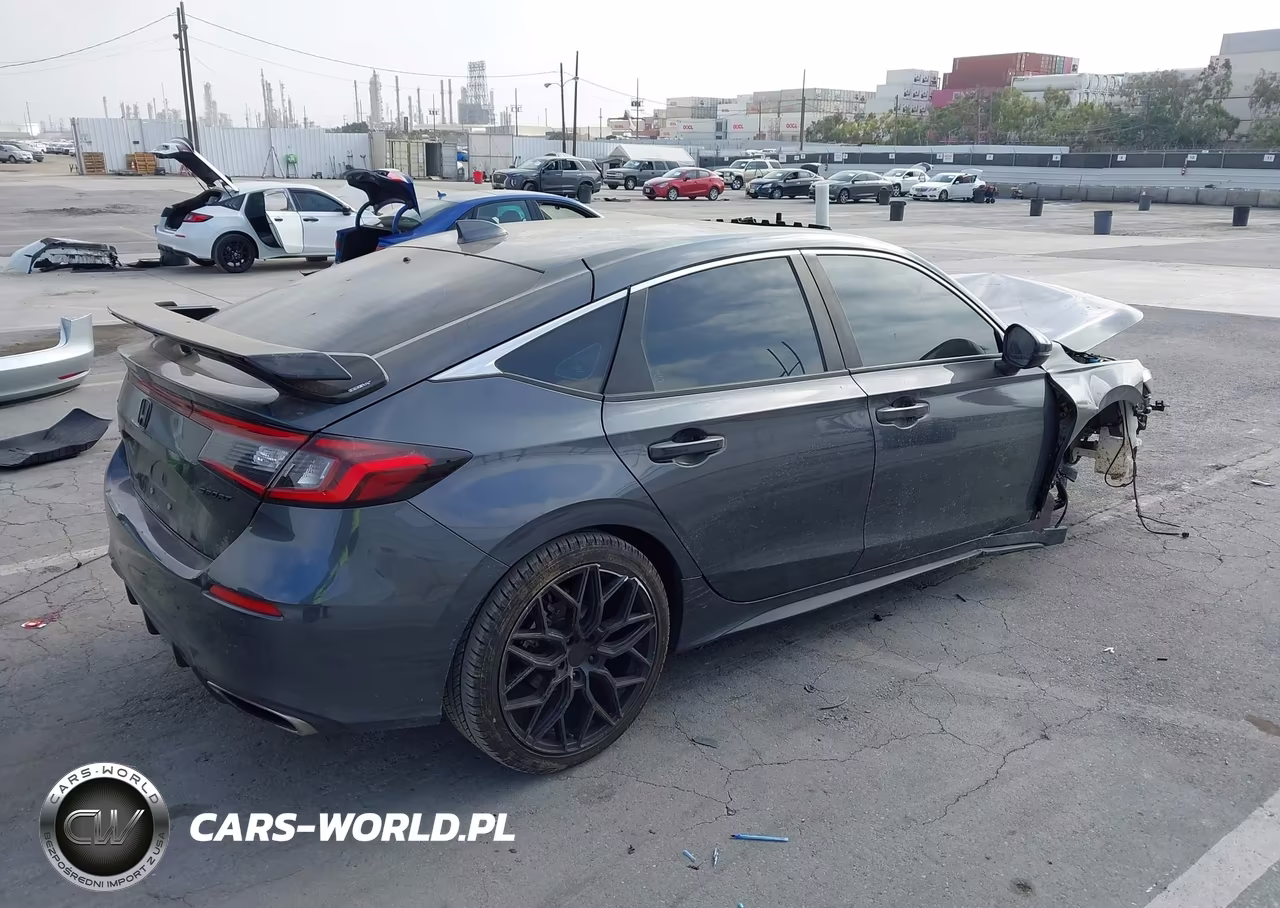2024 Honda Civic Sport Touring VIN:19XFL1H85RE024817 - 4