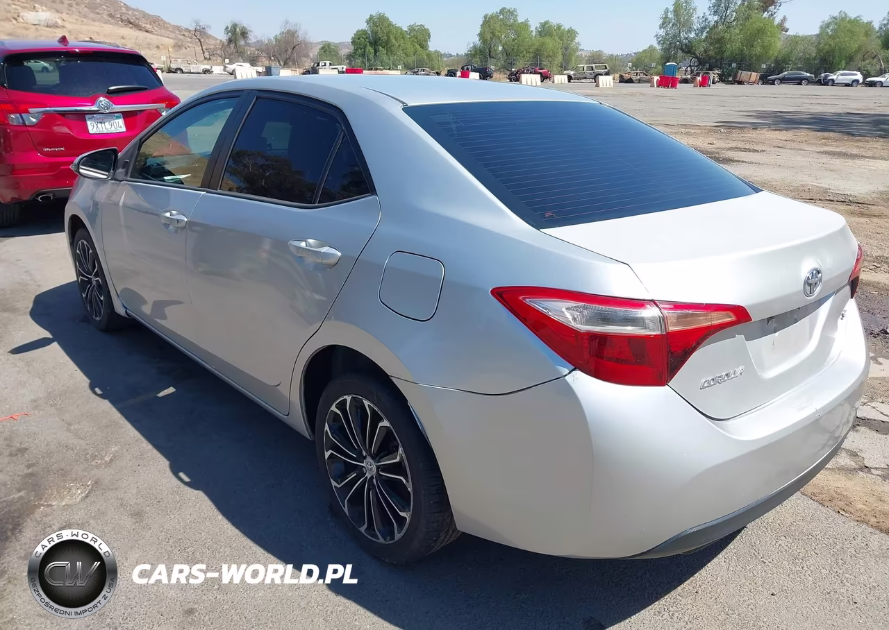 2015 Toyota Corolla S Plus VIN:5YFBURHE8FP343347 - 3