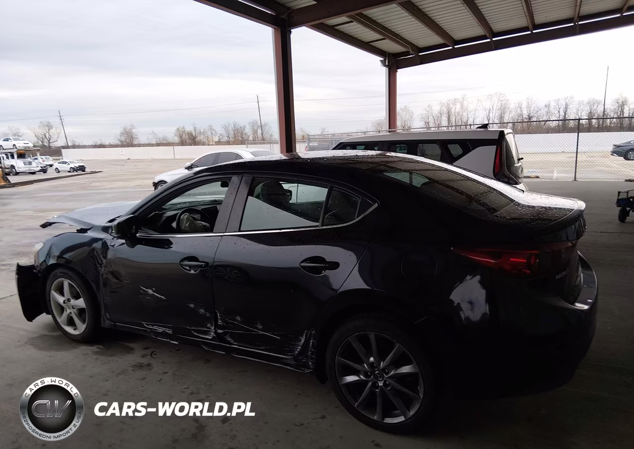 2018 Mazda Mazda3 Touring VIN:3MZBN1V33JM168049 - 14