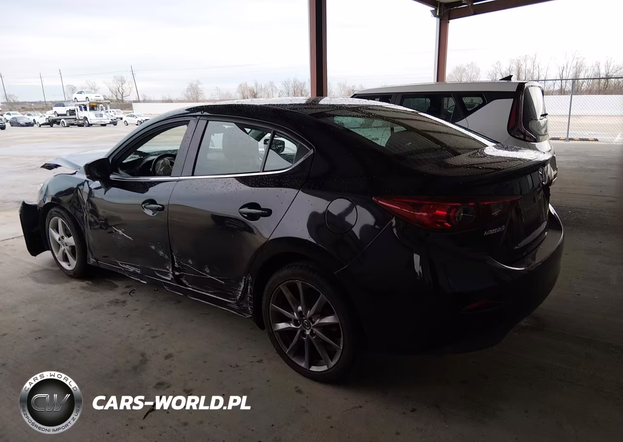 2018 Mazda Mazda3 Touring VIN:3MZBN1V33JM168049 - 3