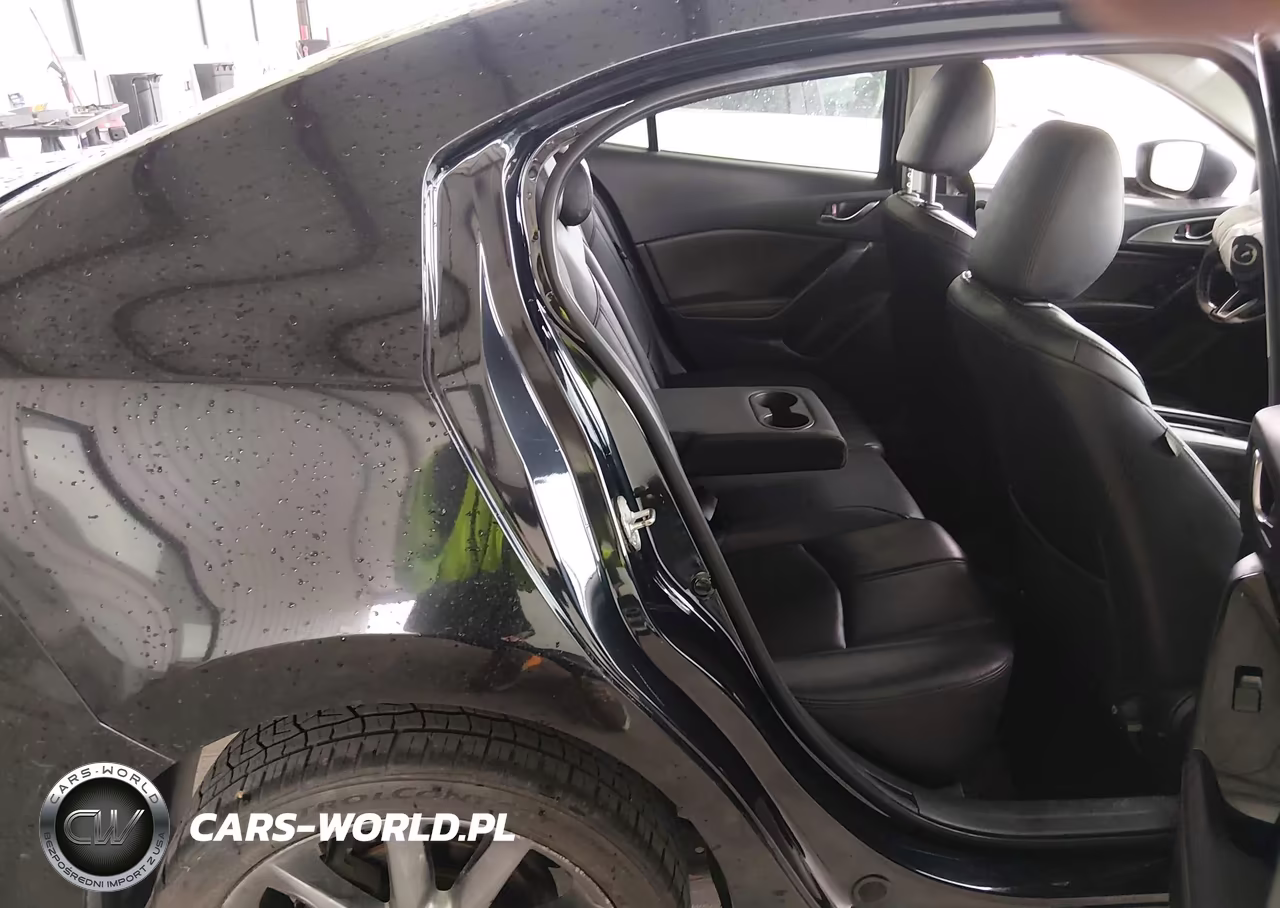 2018 Mazda Mazda3 Touring VIN:3MZBN1V33JM168049 - 8