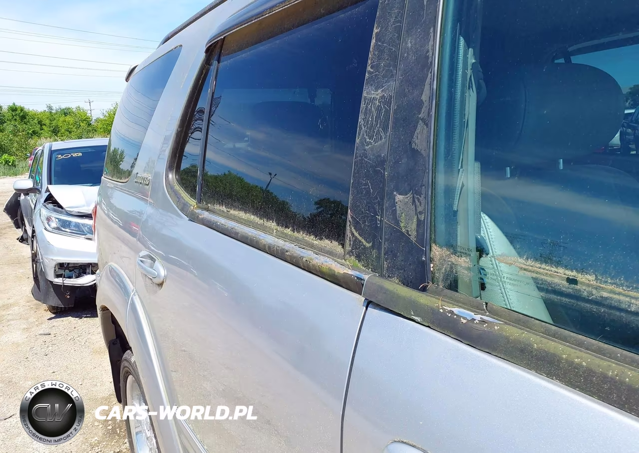 2002 Toyota Sequoia Limited V8 VIN:5TDBT48A92S076580 - 14