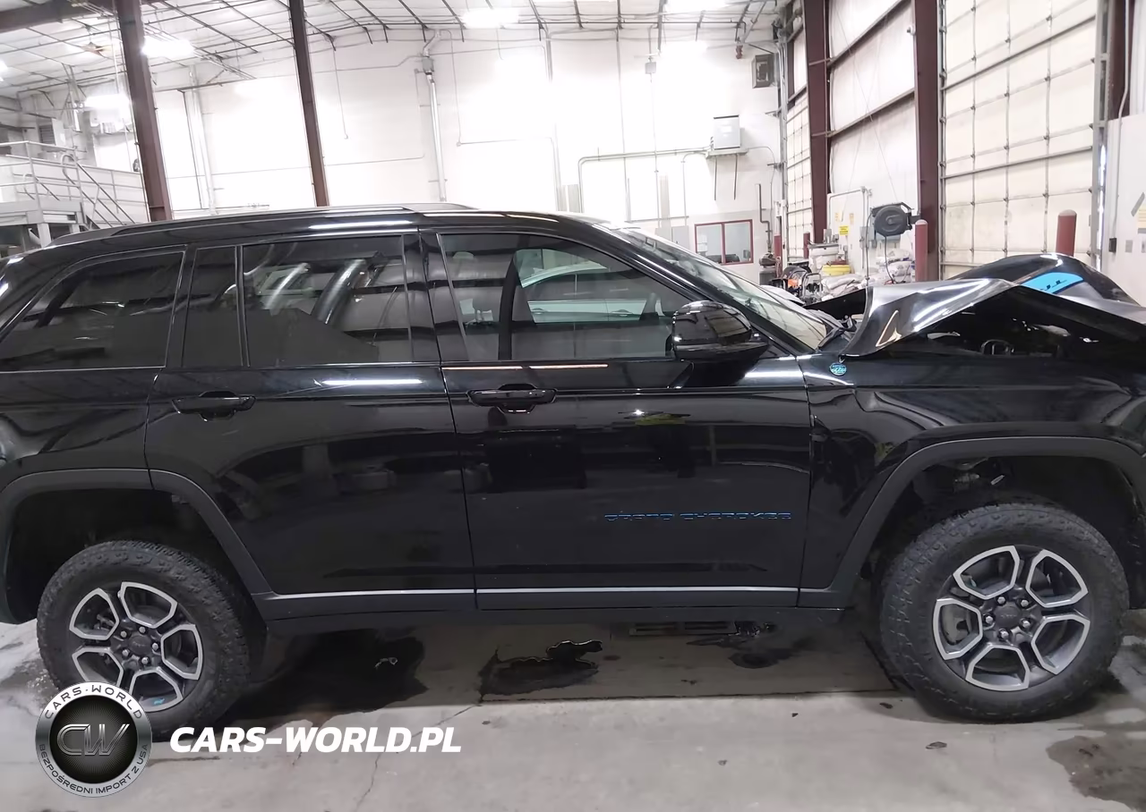 2022 Jeep Grand Cherokee 4Xe Trailhawk 4X4 VIN:1C4RJYC66N8748571 - 13