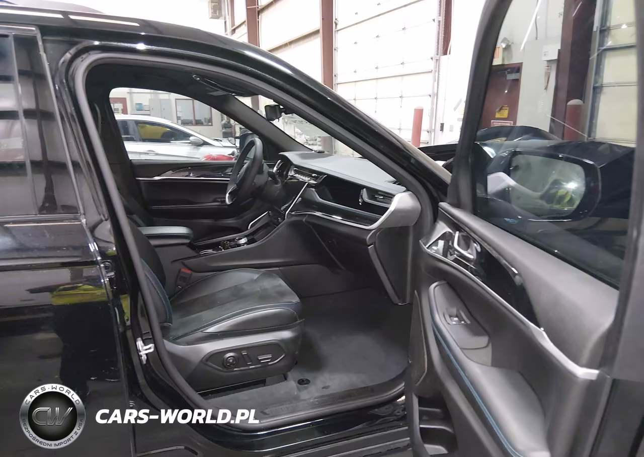 2022 Jeep Grand Cherokee 4Xe Trailhawk 4X4 VIN:1C4RJYC66N8748571 - 5