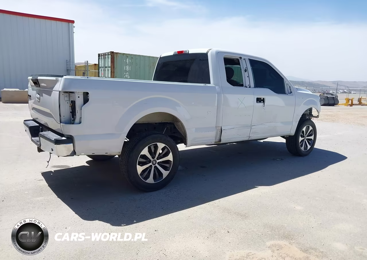 2017 Ford F-150 Xlt VIN:1FTFX1EF2HKD90110 - 4