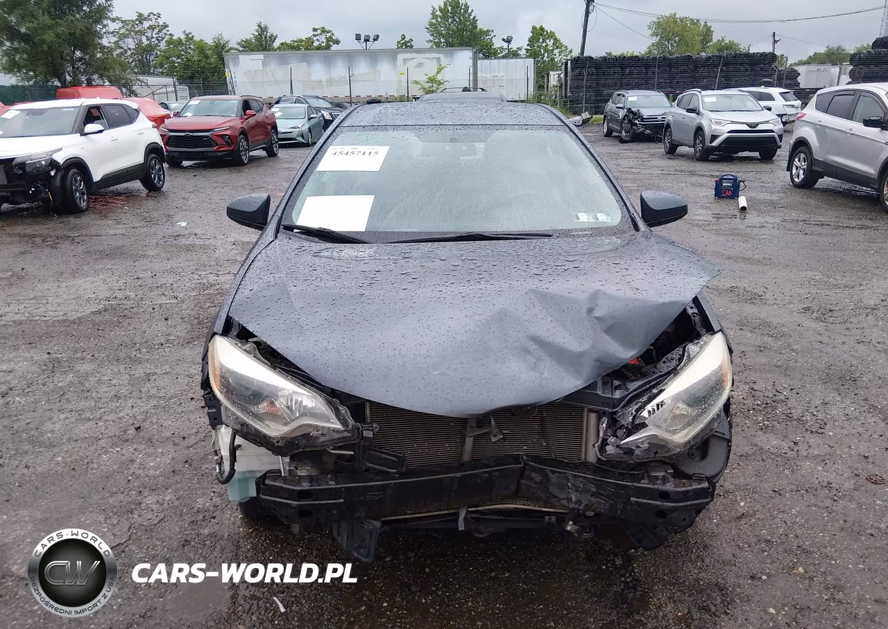 2015 Toyota Corolla Le VIN:5YFBURHE9FP352963 - 11