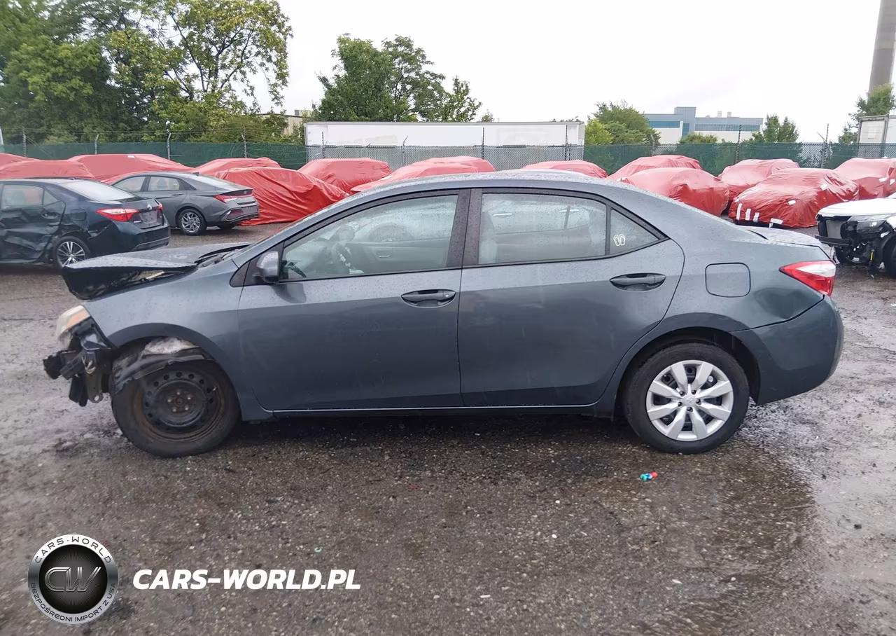 2015 Toyota Corolla Le VIN:5YFBURHE9FP352963 - 13
