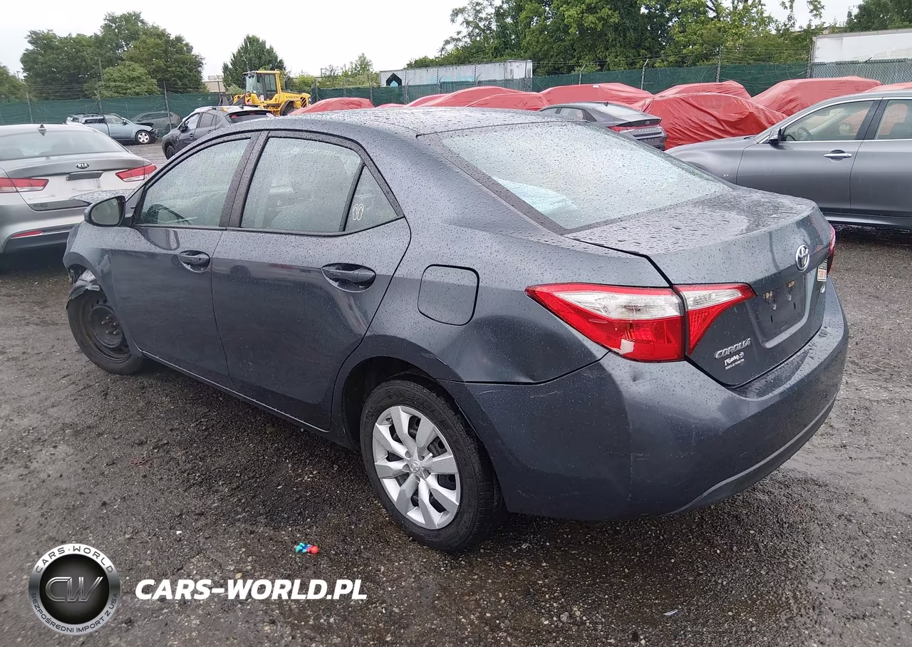 2015 Toyota Corolla Le VIN:5YFBURHE9FP352963 - 3