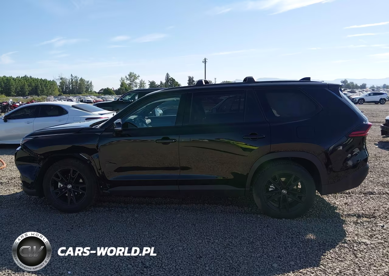 2026 Toyota Grand Highlander Hybrid Nightshade Edition VIN:5TDACAB56TS076253 - 15