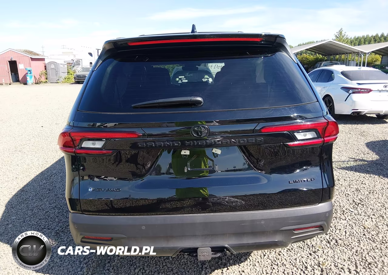 2026 Toyota Grand Highlander Hybrid Nightshade Edition VIN:5TDACAB56TS076253 - 17