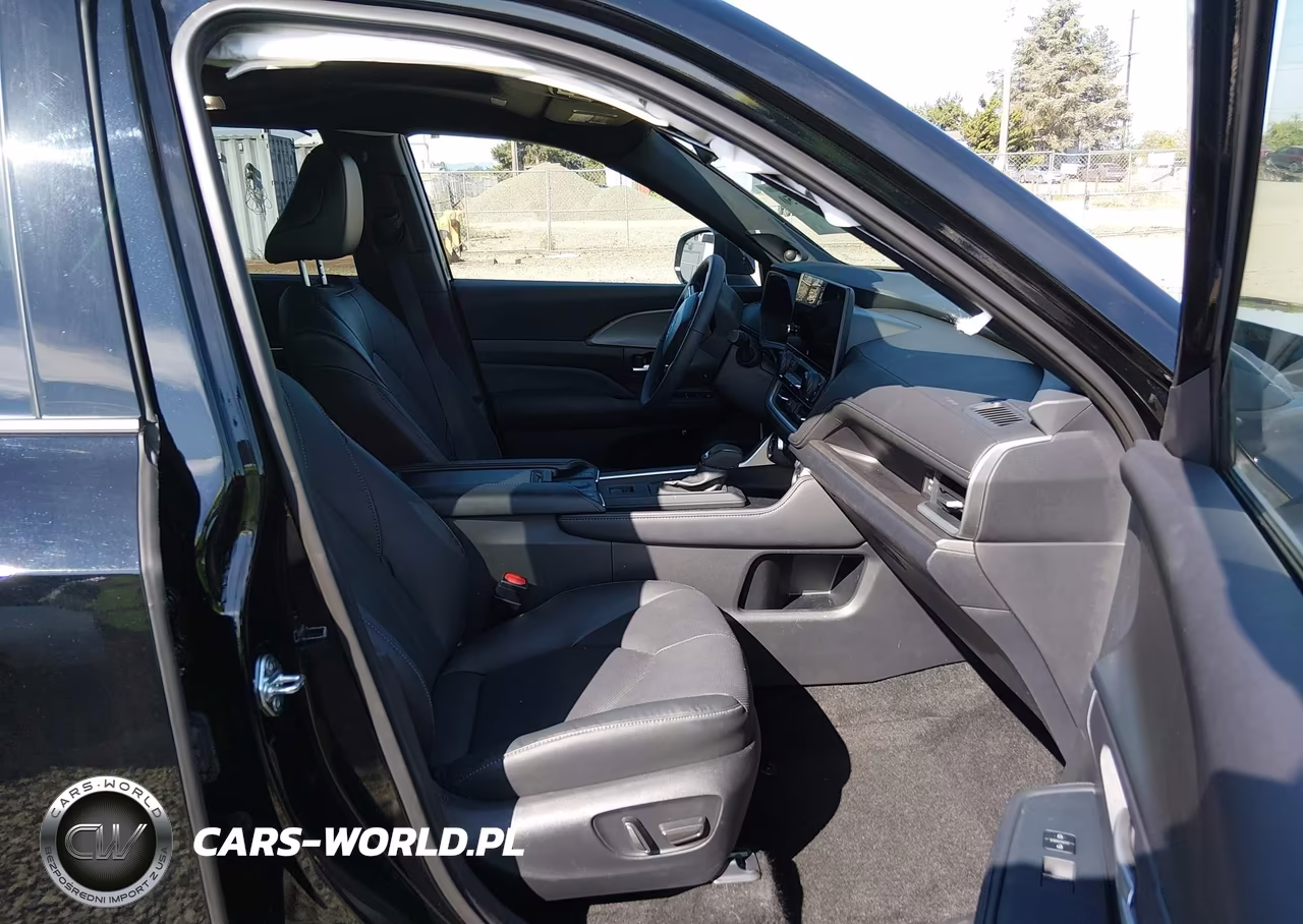 2026 Toyota Grand Highlander Hybrid Nightshade Edition VIN:5TDACAB56TS076253 - 5