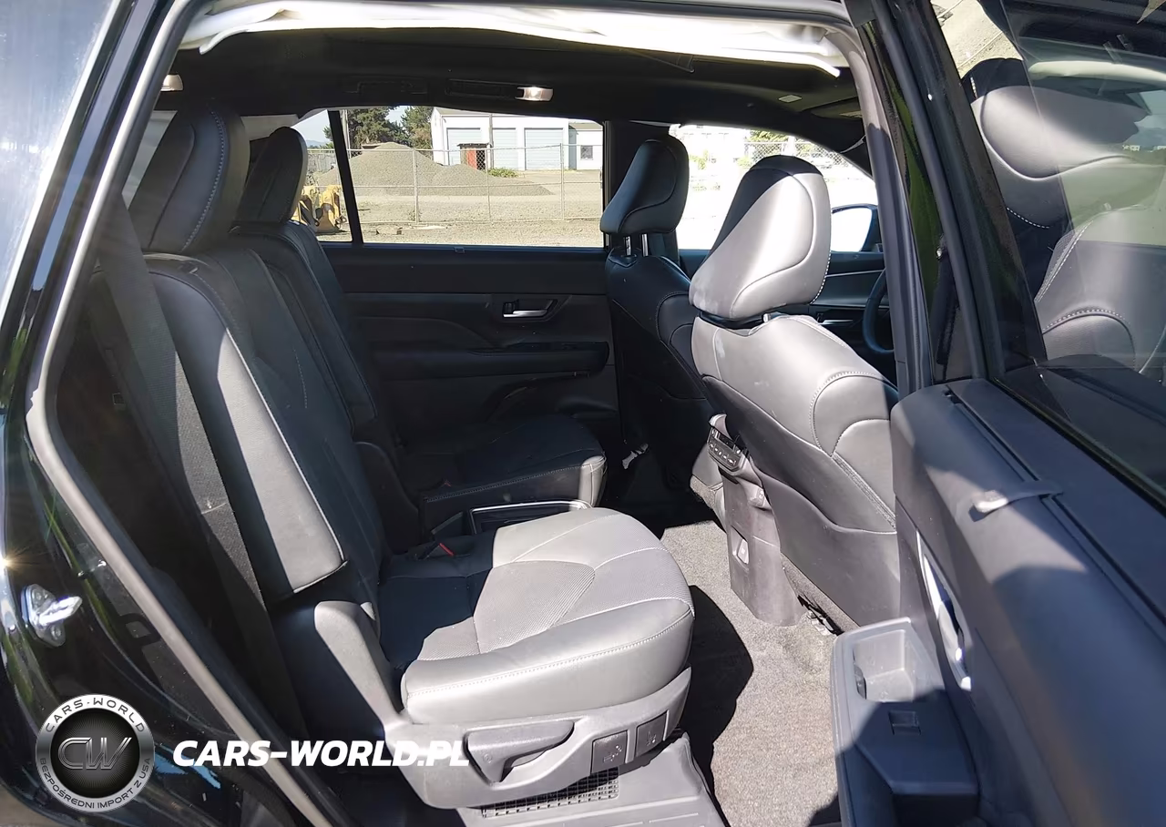 2026 Toyota Grand Highlander Hybrid Nightshade Edition VIN:5TDACAB56TS076253 - 8