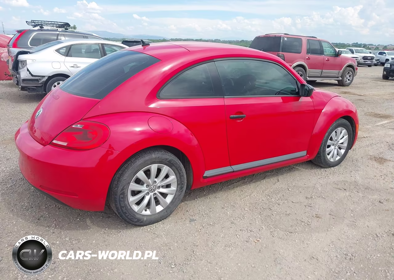 2014 Volkswagen Beetle 2.5L Entry VIN:3VWFP7AT9EM629457 - 4