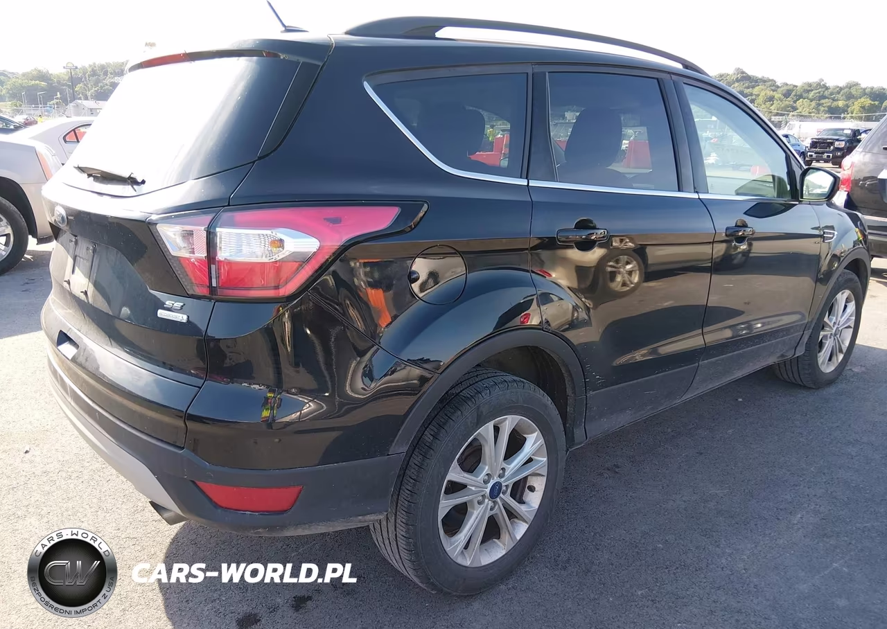 2018 Ford Escape Se VIN:1FMCU0GDXJUC49910 - 4