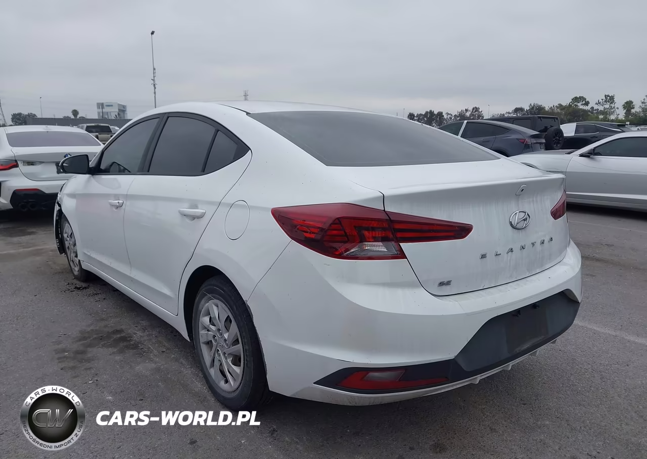 2019 Hyundai Elantra Se VIN:5NPD74LF3KH493733 - 3