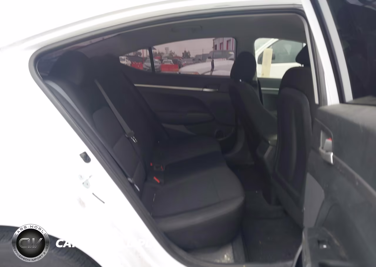 2019 Hyundai Elantra Se VIN:5NPD74LF3KH493733 - 8