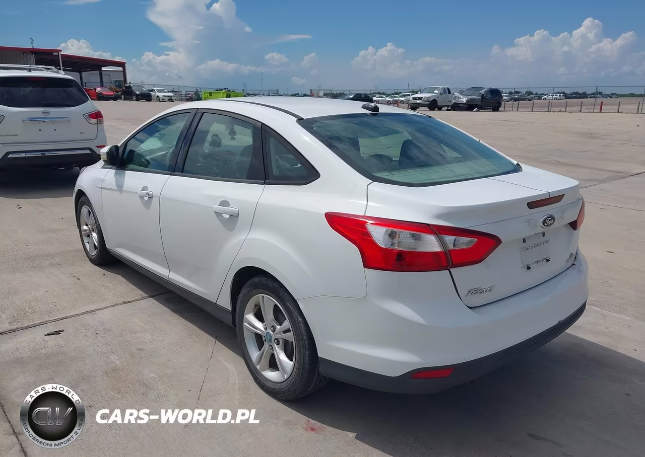2013 Ford Focus Se VIN:1FADP3F2XDL126707 - 3
