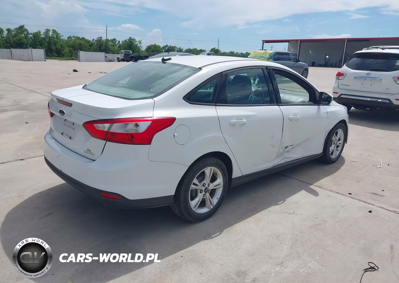 2013 Ford Focus Se VIN:1FADP3F2XDL126707 - 4