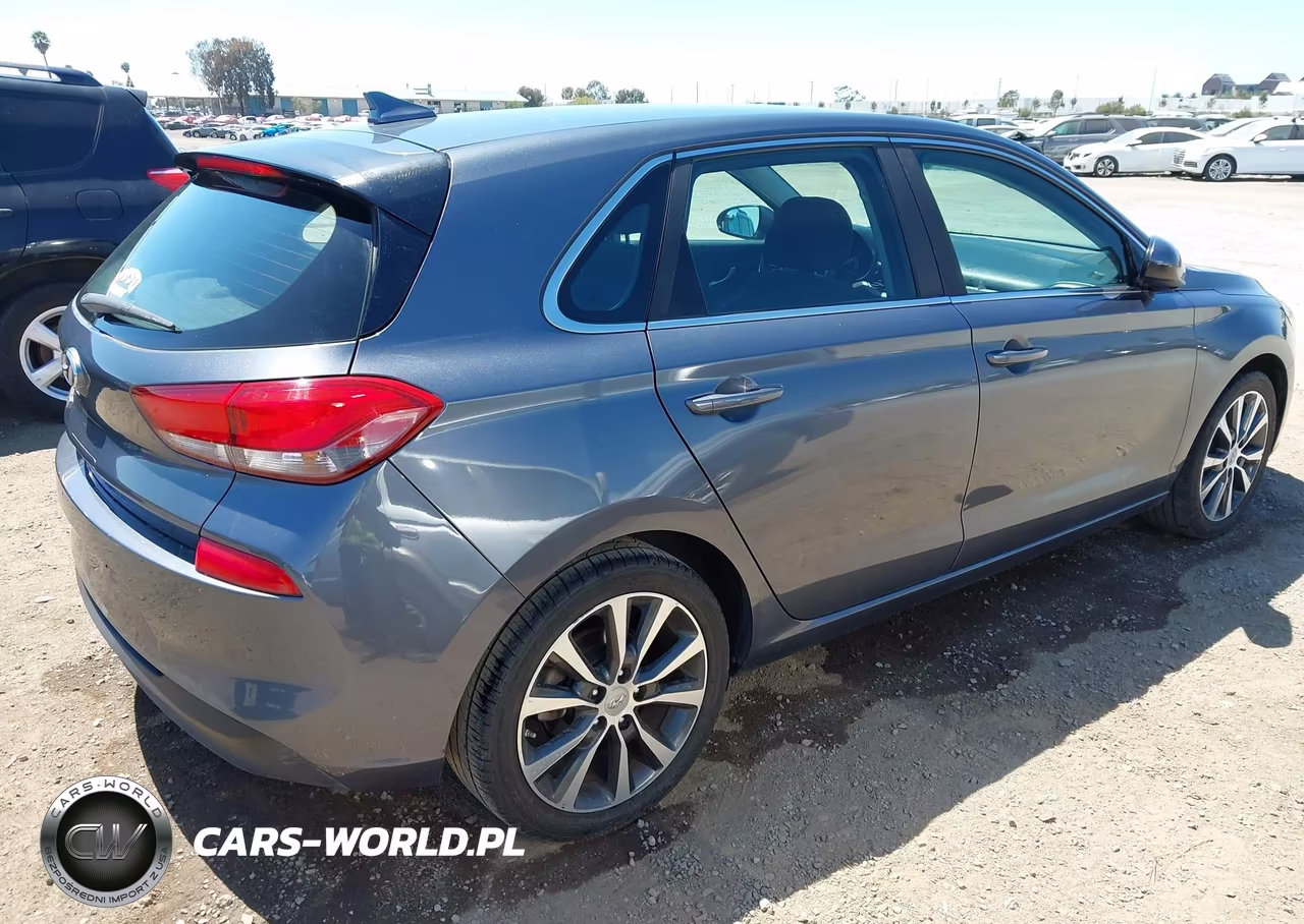 2018 Hyundai Elantra Gt VIN:KMHH35LE2JU013448 - 4