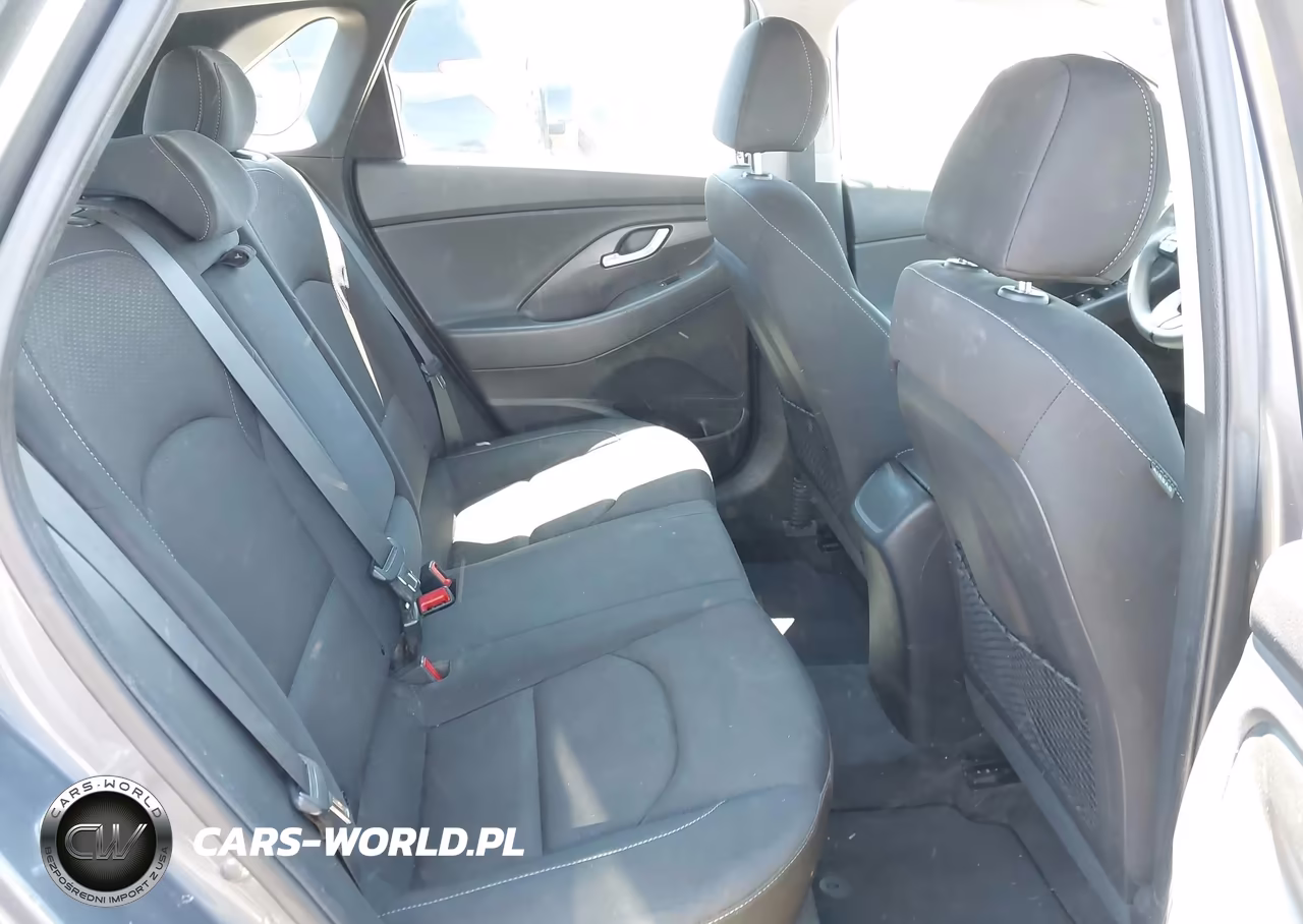 2018 Hyundai Elantra Gt VIN:KMHH35LE2JU013448 - 8