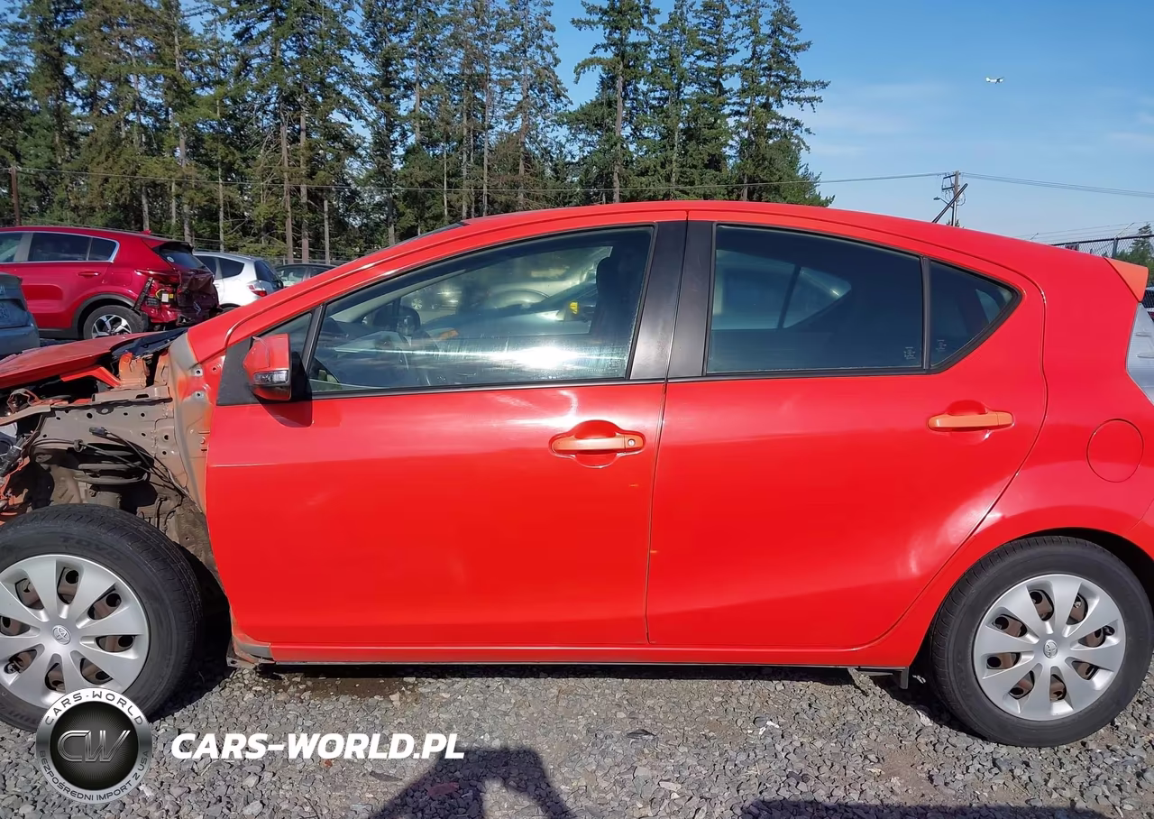 2012 Toyota Prius C Two VIN:JTDKDTB33C1030369 - 15