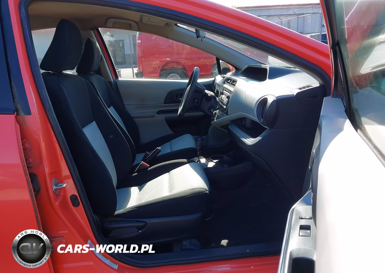 2012 Toyota Prius C Two VIN:JTDKDTB33C1030369 - 18