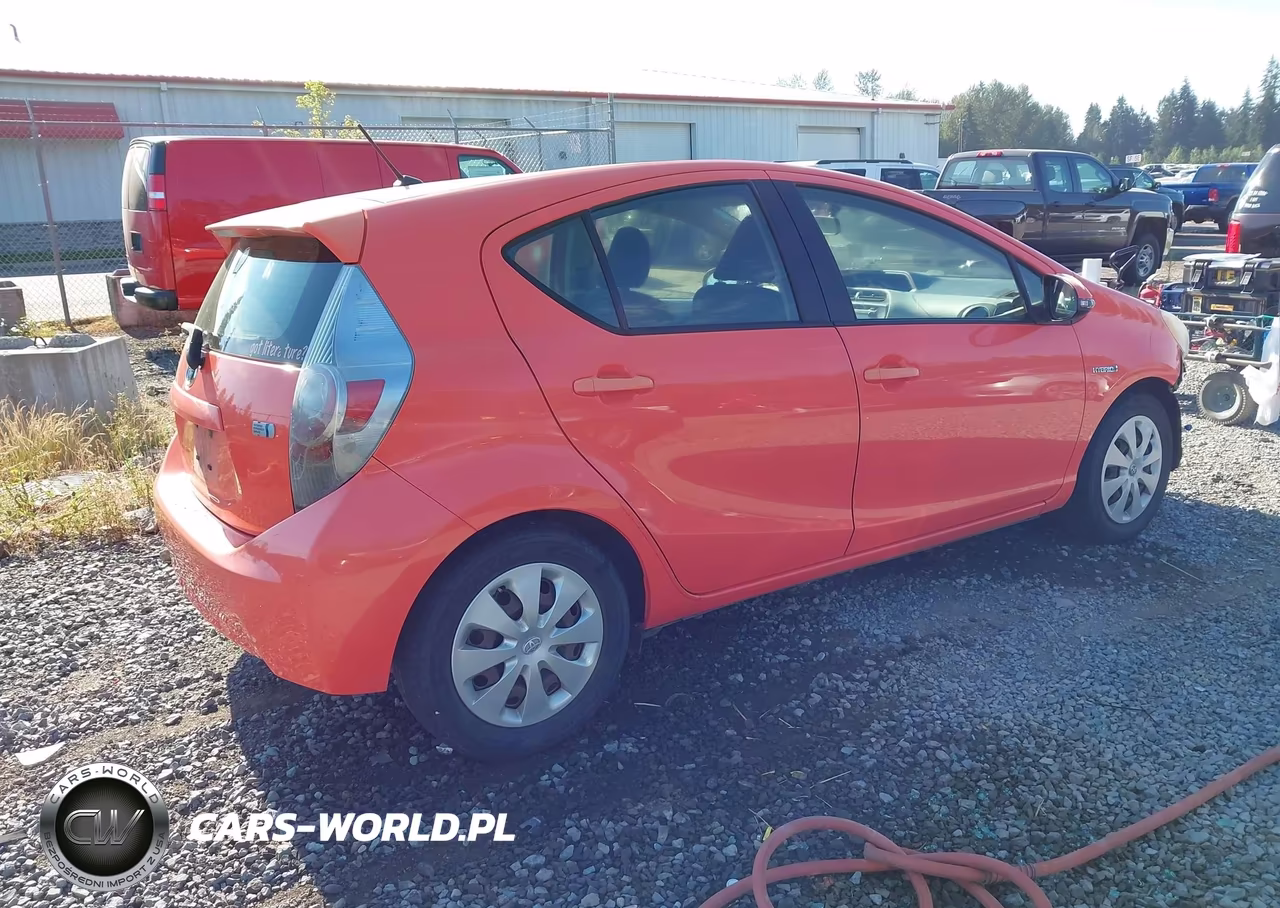 2012 Toyota Prius C Two VIN:JTDKDTB33C1030369 - 4