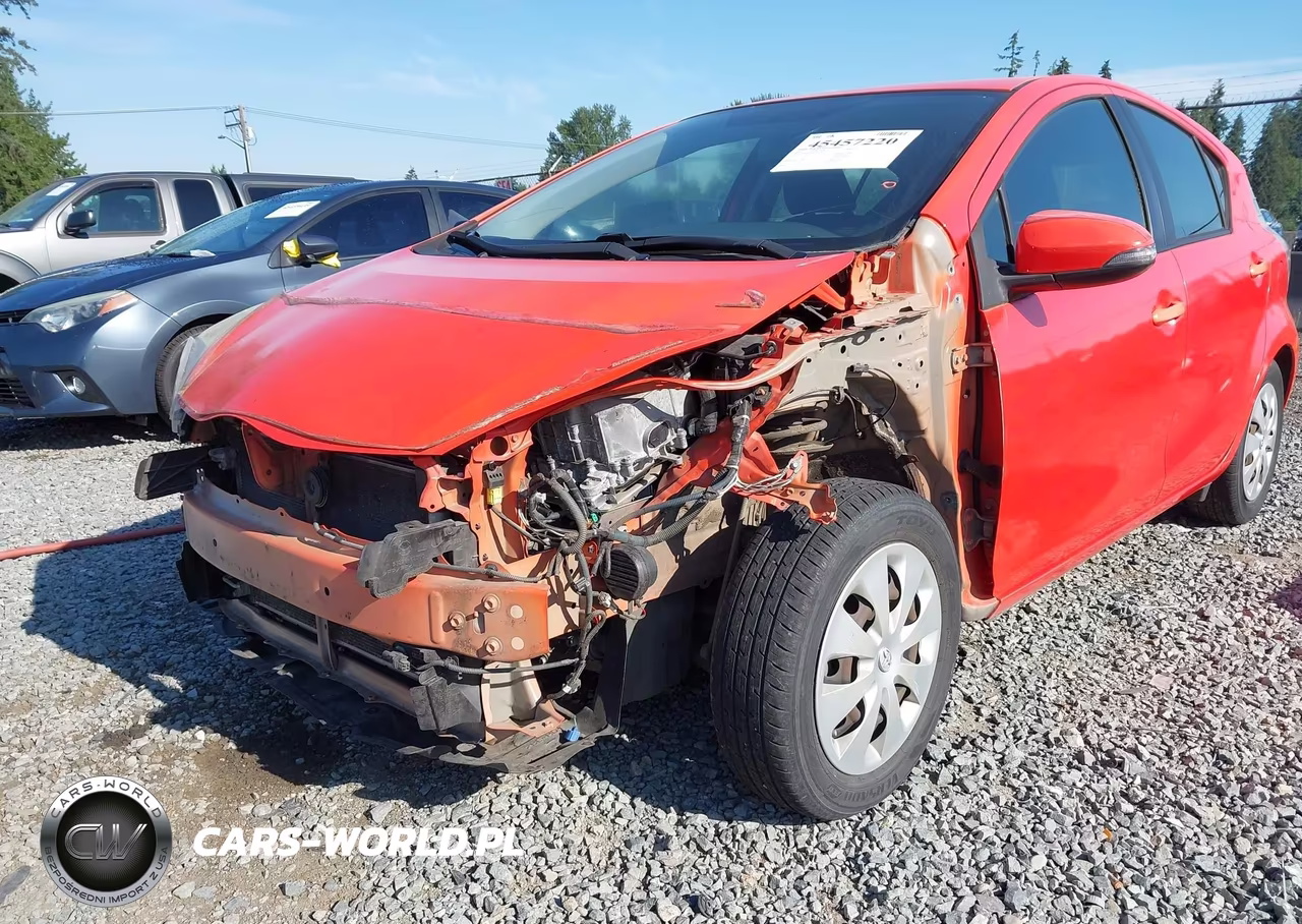 2012 Toyota Prius C Two VIN:JTDKDTB33C1030369 - 6