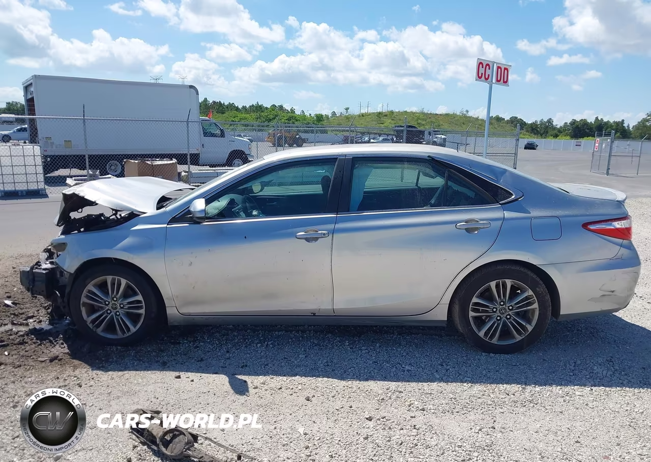 2015 Toyota Camry Se VIN:4T1BF1FK4FU092216 - 14