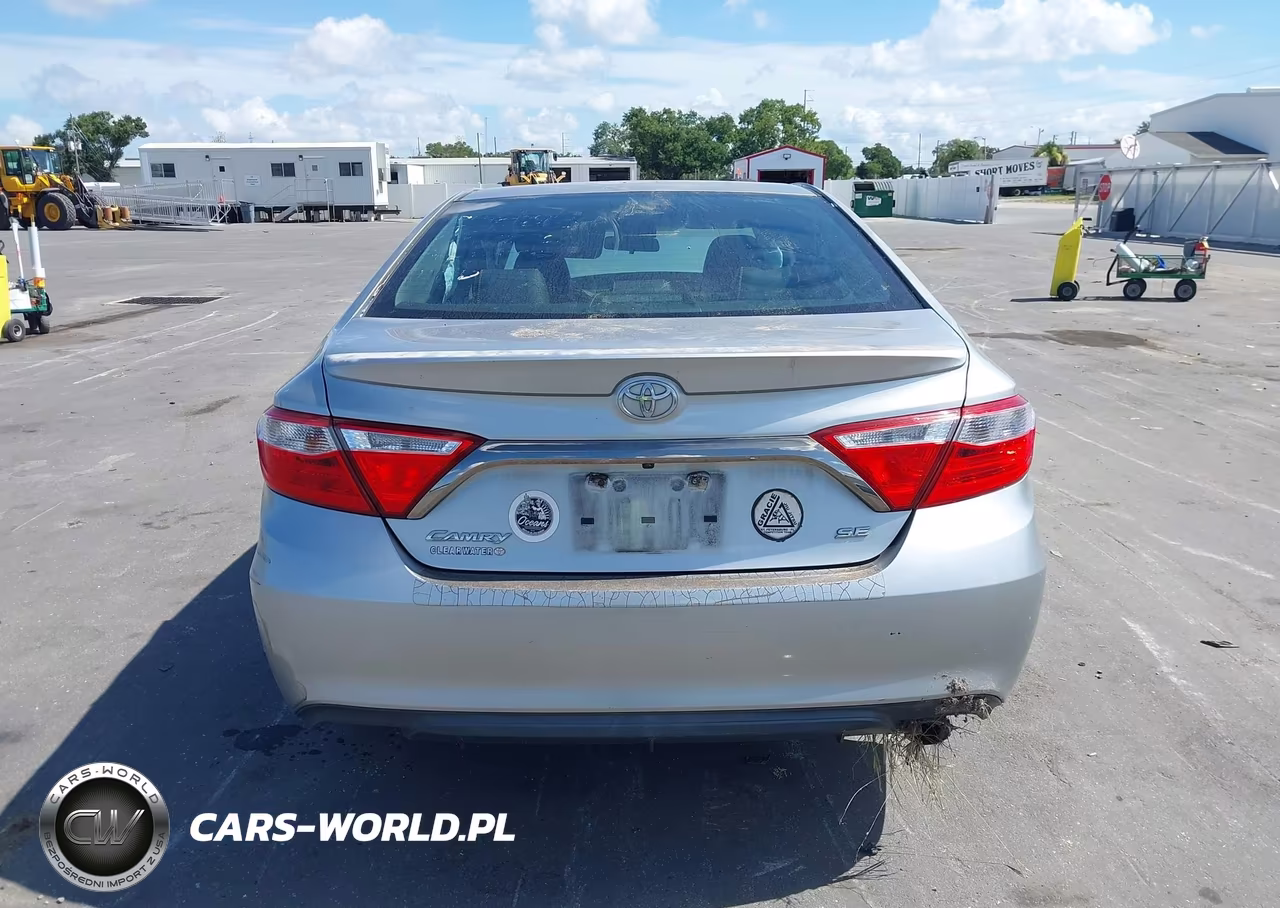 2015 Toyota Camry Se VIN:4T1BF1FK4FU092216 - 16