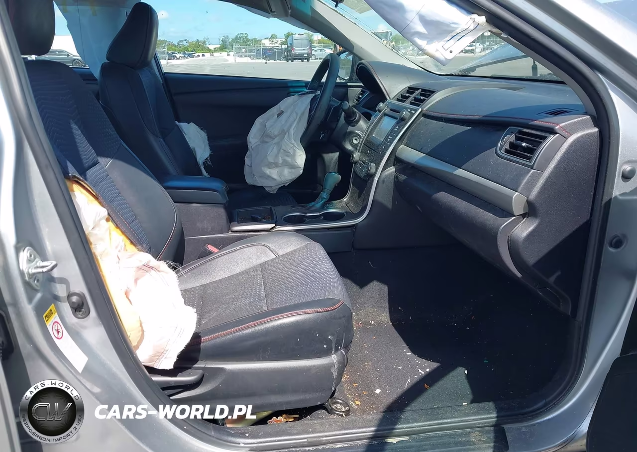 2015 Toyota Camry Se VIN:4T1BF1FK4FU092216 - 5
