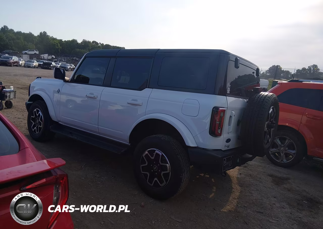 2025 Ford Bronco Outer Banks VIN:1FMDE8BH1SLA64520 - 3
