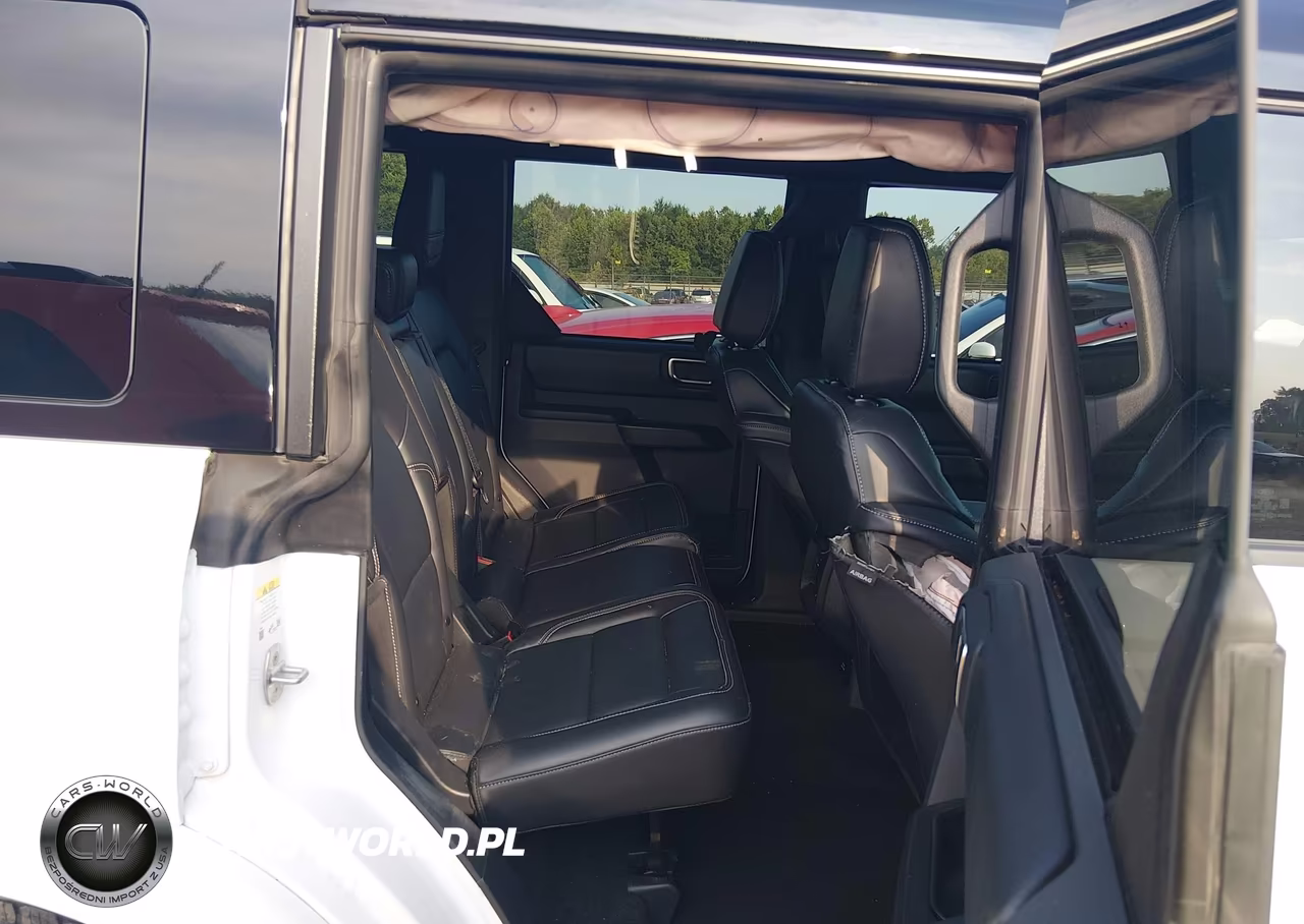 2025 Ford Bronco Outer Banks VIN:1FMDE8BH1SLA64520 - 8