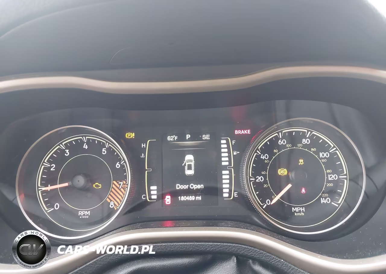 2014 Jeep Cherokee Latitude VIN:1C4PJMCS0EW281379 - 7
