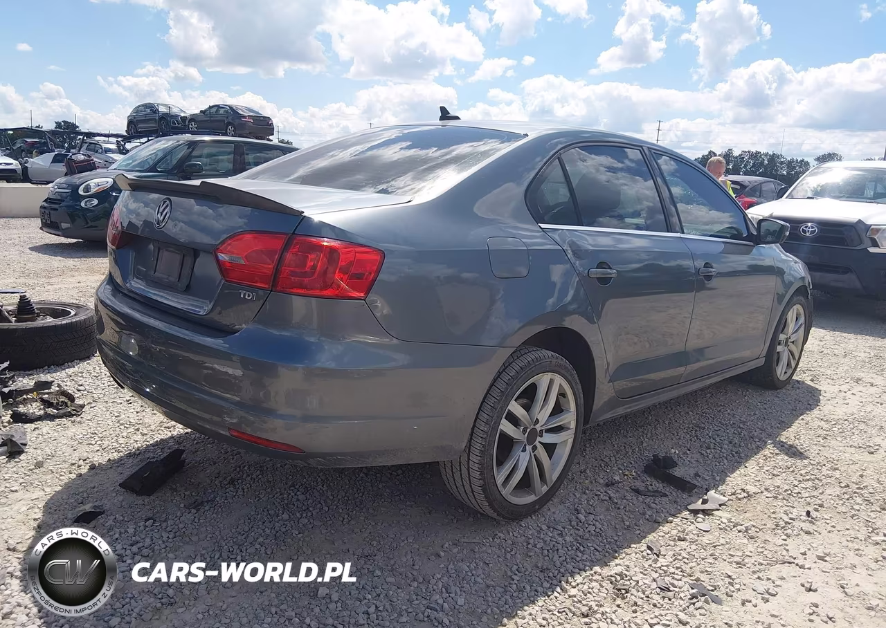 2013 Volkswagen Jetta 2.0L Tdi VIN:3VW3L7AJ2DM363551 - 4