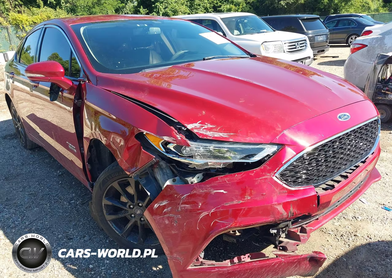 2017 Ford Fusion Energi Platinum-Titanium VIN:3FA6P0SU2HR137190 - 6