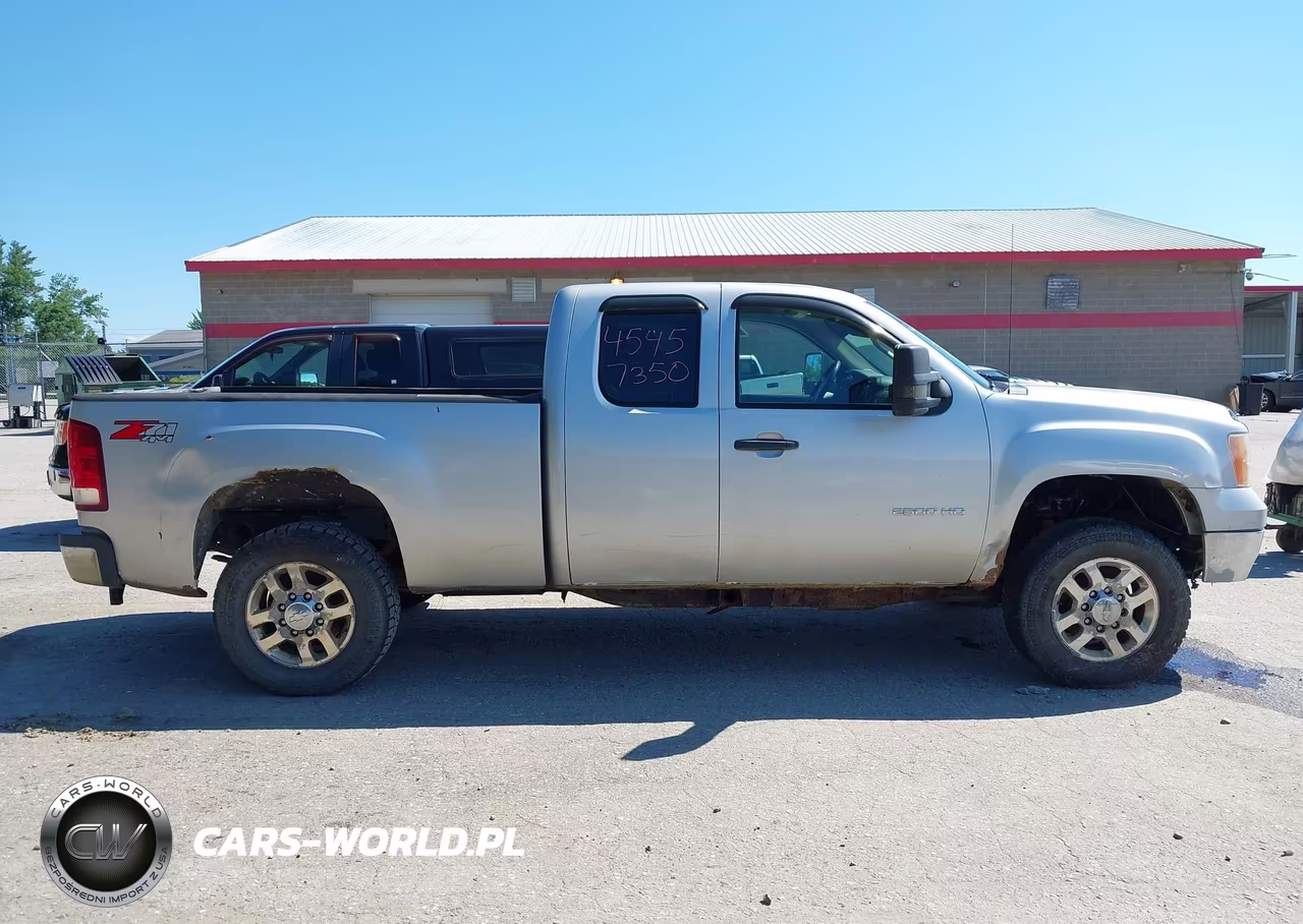 2011 GMC Sierra 2500Hd VIN:1GT220C82BZ159735 - 13