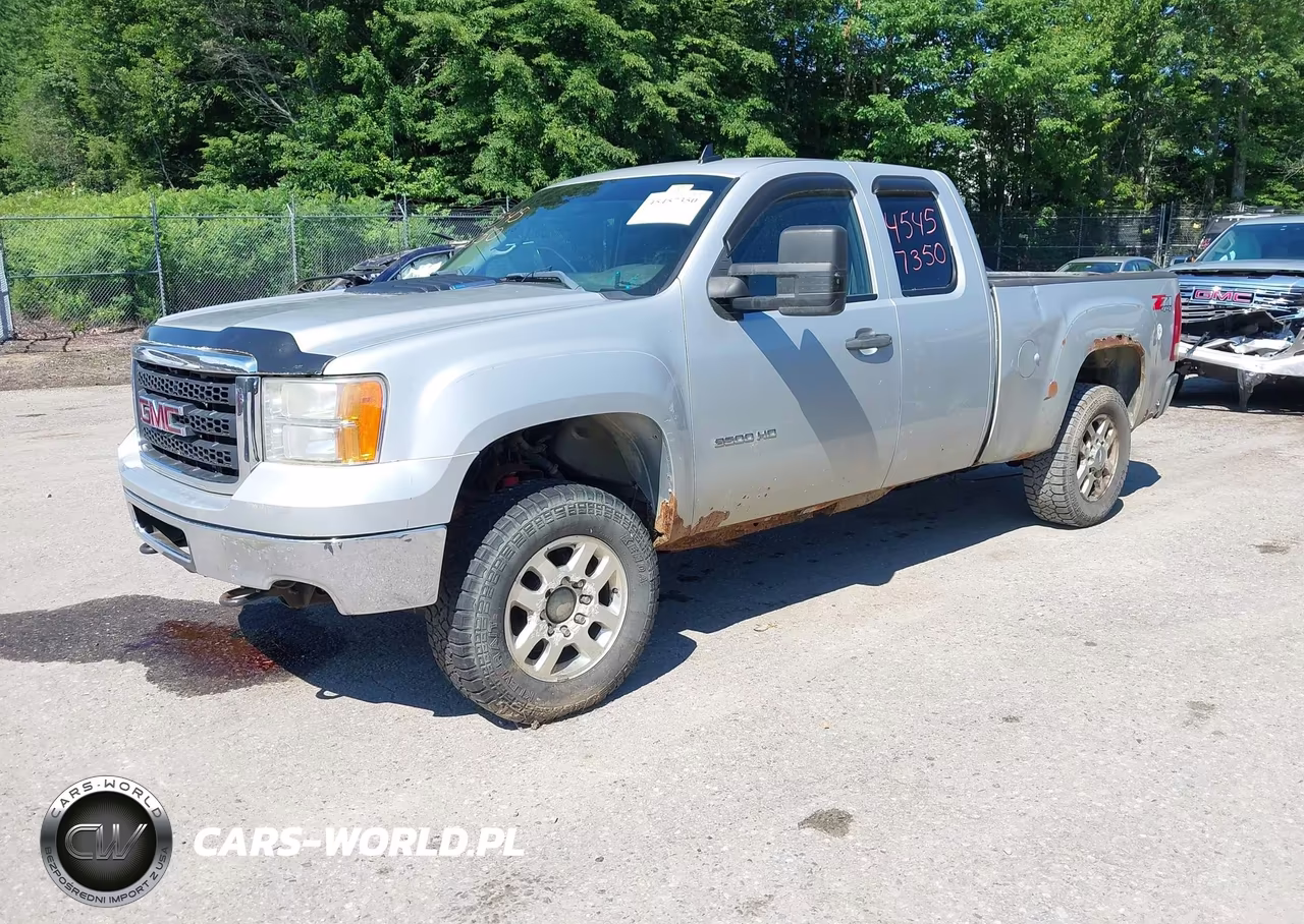 2011 GMC Sierra 2500Hd VIN:1GT220C82BZ159735 - 2