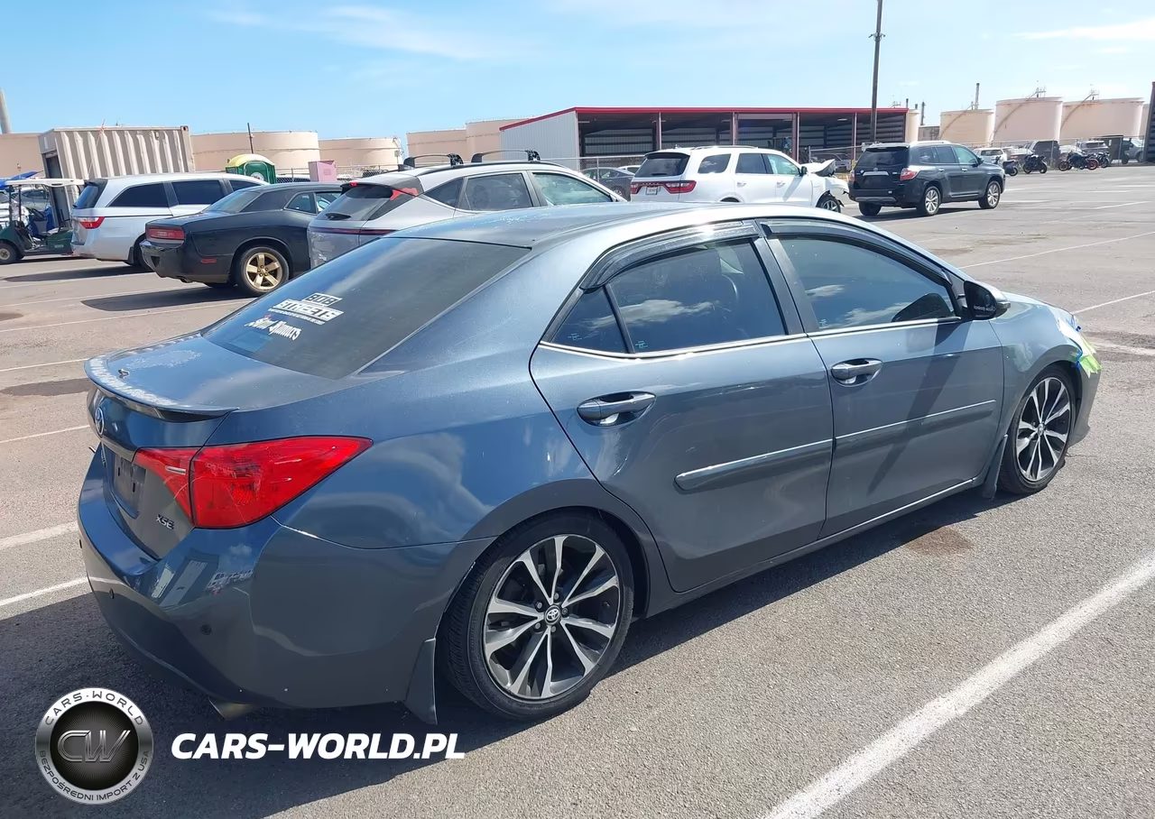 2017 Toyota Corolla Se VIN:5YFBURHE4HP583806 - 4
