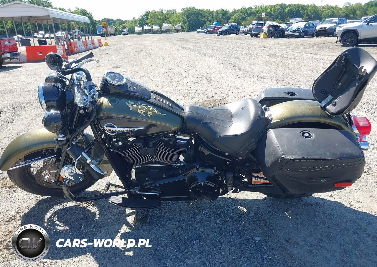 2018 Harley-Davidson Flhc Heritage Classic VIN:1HD1YAJ17JC014261 - 12