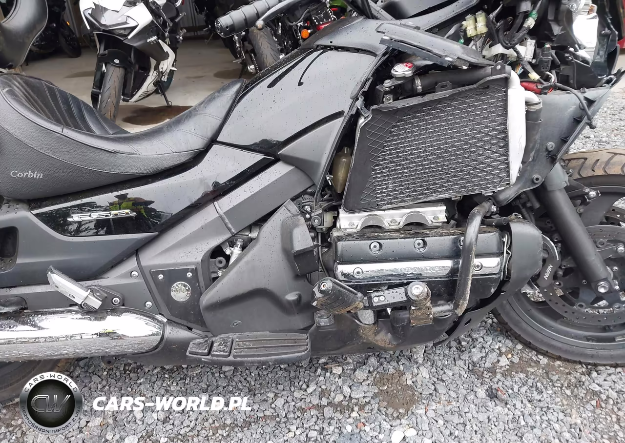 2013 Honda Gl1800 B VIN:JH2SC684XDK001703 - 8