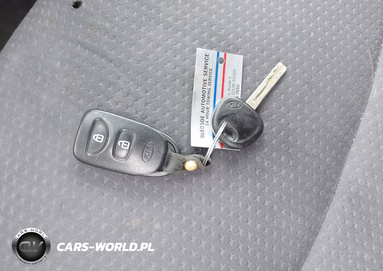 2011 Kia Sorento Lx VIN:5XYKT3A10BG145027 - 11