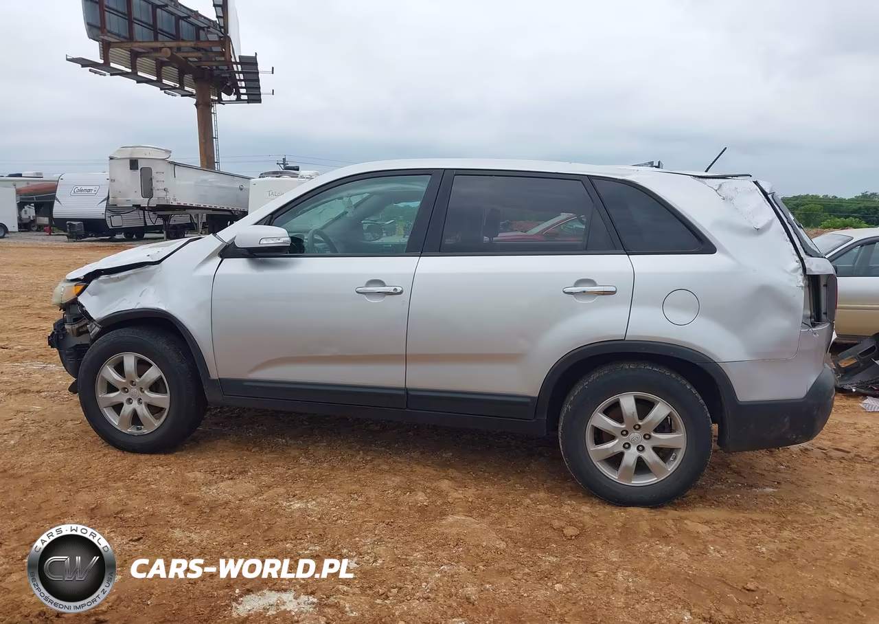 2011 Kia Sorento Lx VIN:5XYKT3A10BG145027 - 15