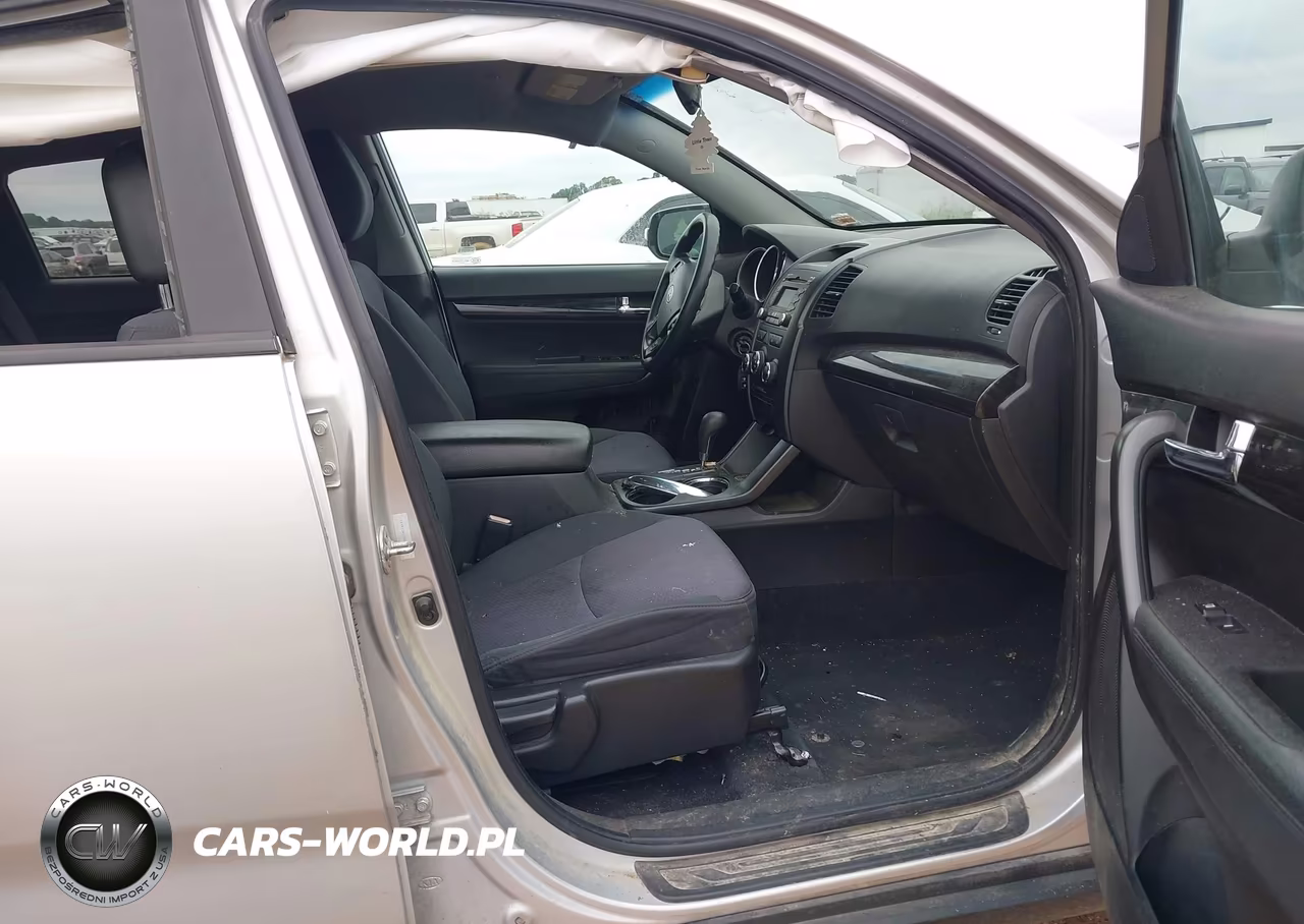 2011 Kia Sorento Lx VIN:5XYKT3A10BG145027 - 5